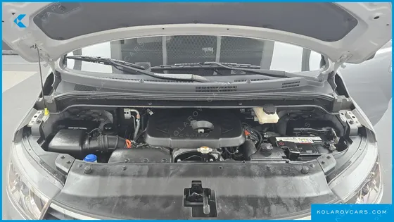 HYUNDAI STAREX 4WD WAGON 11-SEATER