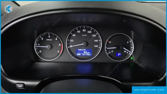 HYUNDAI STAREX 4WD WAGON 11-SEATER