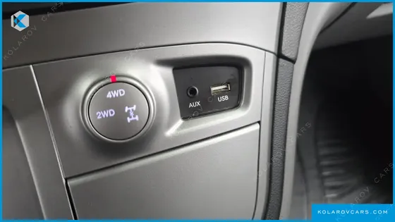 HYUNDAI STAREX 4WD WAGON 11-SEATER