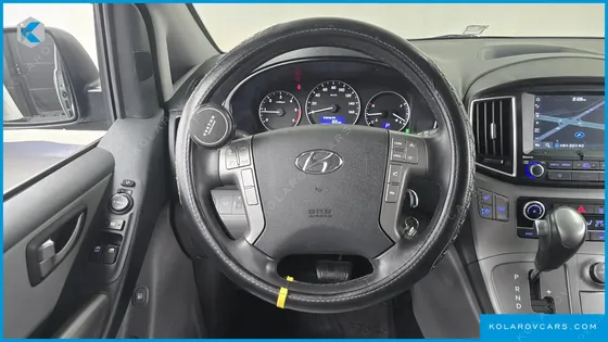 HYUNDAI STAREX 4WD WAGON 11-SEATER