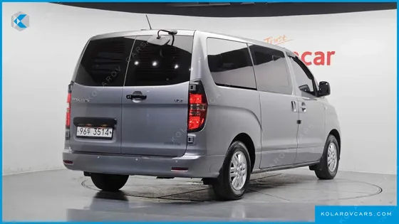 HYUNDAI STAREX VAN 5-SEATER