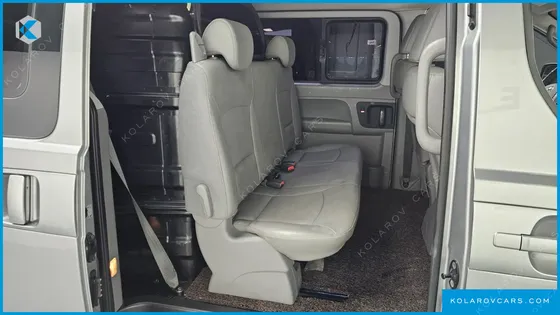 HYUNDAI STAREX VAN 5-SEATER