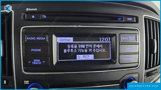 HYUNDAI STAREX VAN 5-SEATER