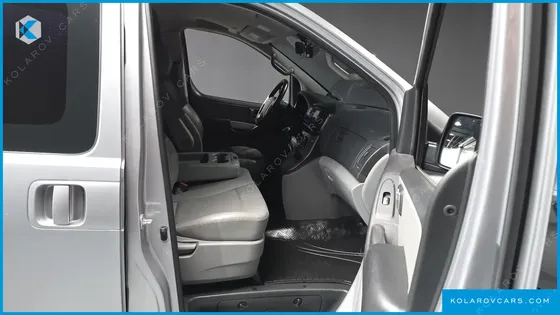 HYUNDAI STAREX VAN 3-SEATER