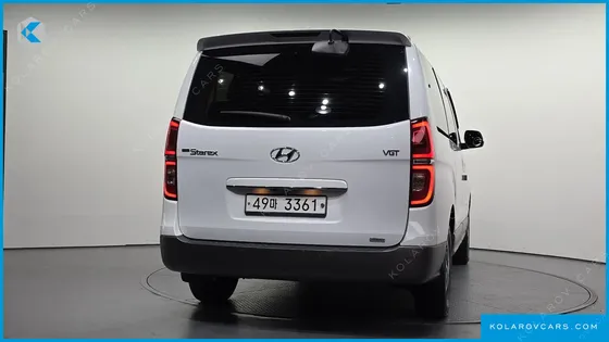 HYUNDAI STAREX 4WD URBAN 9-SEATER