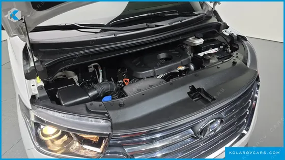 HYUNDAI STAREX 4WD URBAN 9-SEATER