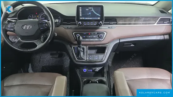 HYUNDAI STAREX 4WD URBAN 9-SEATER
