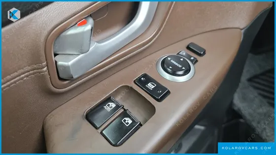 HYUNDAI STAREX 4WD URBAN 9-SEATER