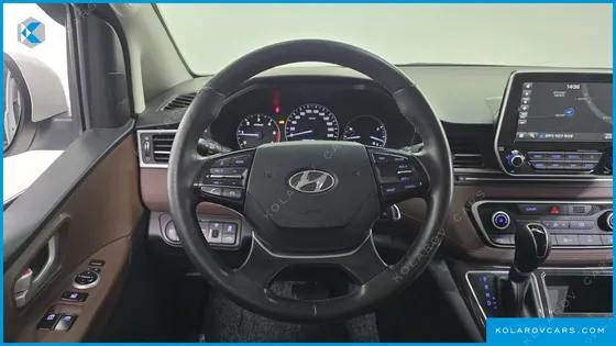 HYUNDAI STAREX 4WD URBAN 9-SEATER