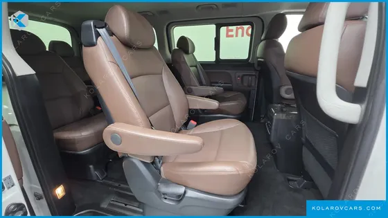 HYUNDAI STAREX 4WD URBAN 9-SEATER