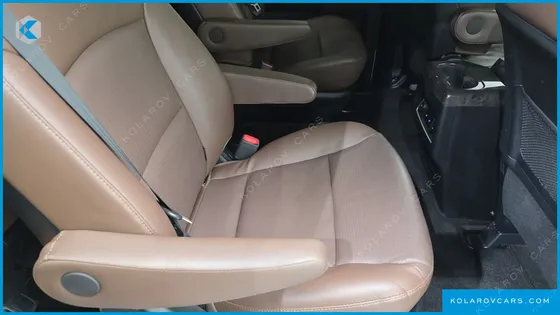 HYUNDAI STAREX 4WD URBAN 9-SEATER