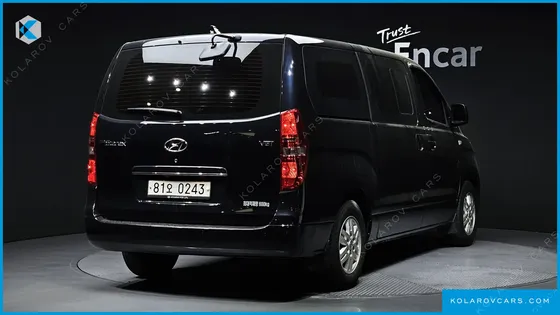 HYUNDAI STAREX VAN 5-SEATER
