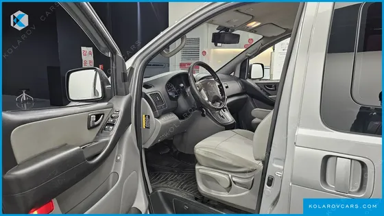 HYUNDAI STAREX WAGON 11-SEATER
