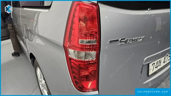 HYUNDAI STAREX WAGON 11-SEATER