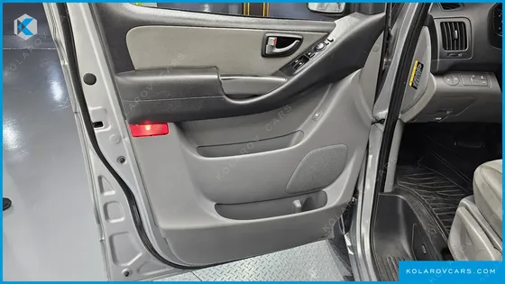 HYUNDAI STAREX WAGON 11-SEATER