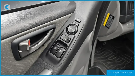HYUNDAI STAREX WAGON 11-SEATER