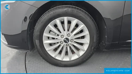 KIA K7 3.0 LPI LUXURY (RENTAL CAR)