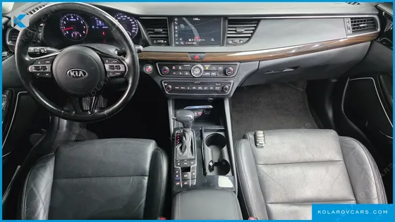 KIA K7 3.0 LPI LUXURY (RENTAL CAR)