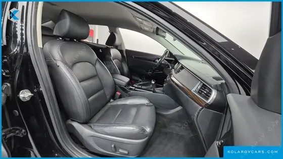 KIA K7 3.0 LPI LUXURY (RENTAL CAR)