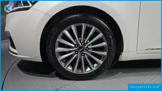 KIA K7 3.0 LPI LUXURY (RENTAL CAR)