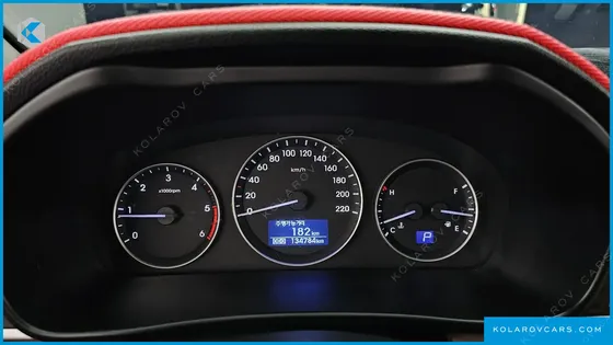 HYUNDAI STAREX 4WD URBAN 9-SEATER