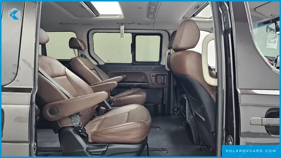 HYUNDAI STAREX 4WD URBAN 9-SEATER