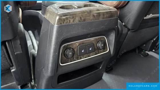 HYUNDAI STAREX 4WD URBAN 9-SEATER