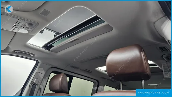 HYUNDAI STAREX 4WD URBAN 9-SEATER