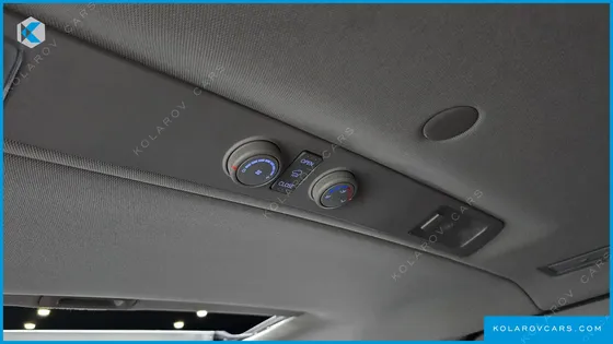 HYUNDAI STAREX 4WD URBAN 9-SEATER