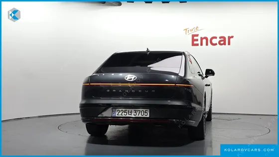 HYUNDAI GRANDEUR CALLIGRAPHY
