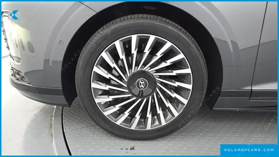 HYUNDAI GRANDEUR CALLIGRAPHY