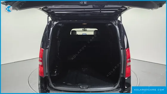 HYUNDAI STAREX VAN 3-SEATER