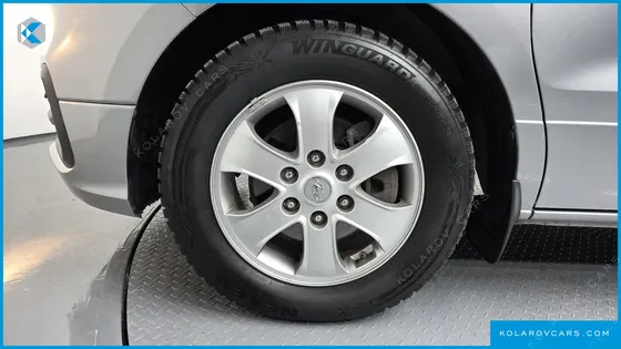 HYUNDAI STAREX WAGON 11-SEATER