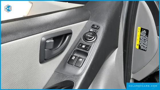 HYUNDAI STAREX WAGON 11-SEATER