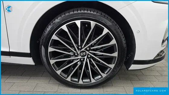 HYUNDAI GRANDEUR CALLIGRAPHY