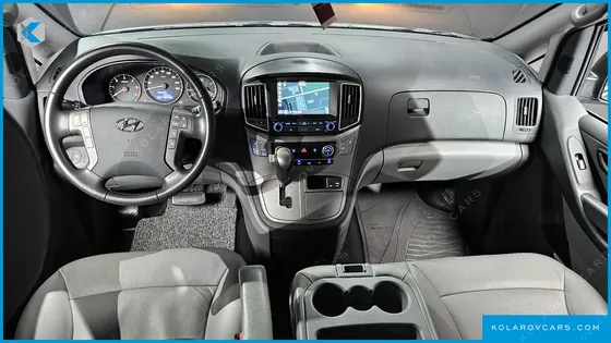 HYUNDAI STAREX WAGON 12-SEATER