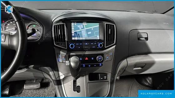 HYUNDAI STAREX WAGON 12-SEATER