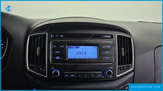 HYUNDAI STAREX VAN 5-SEATER