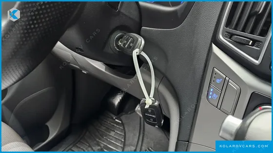 HYUNDAI STAREX VAN 5-SEATER