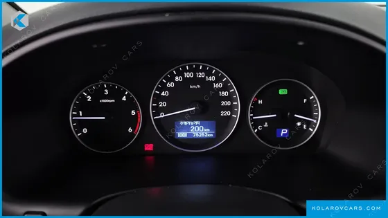 HYUNDAI STAREX VAN 3-SEATER