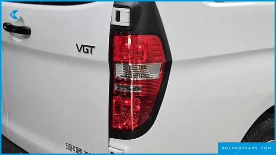 HYUNDAI STAREX VAN 3-SEATER