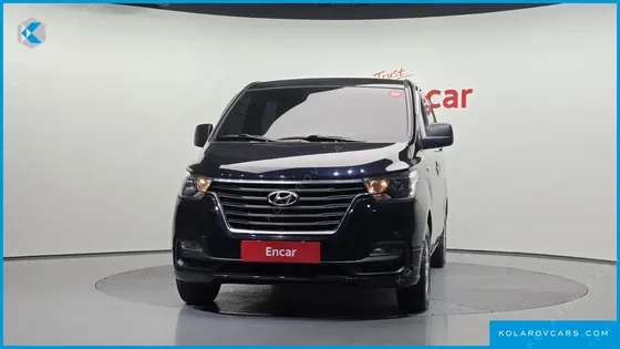 HYUNDAI STAREX VAN 5-SEATER