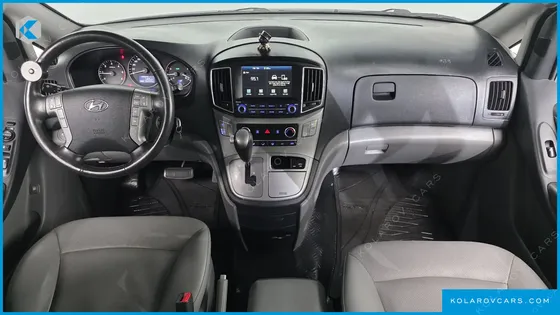 HYUNDAI STAREX VAN 5-SEATER