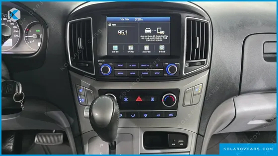 HYUNDAI STAREX VAN 5-SEATER