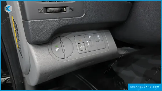 HYUNDAI STAREX VAN 3-SEATER LPI