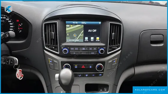 HYUNDAI STAREX VAN 3-SEATER LPI