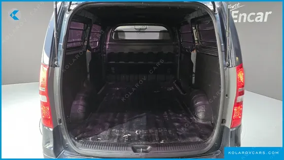 HYUNDAI STAREX VAN 3-SEATER LPI