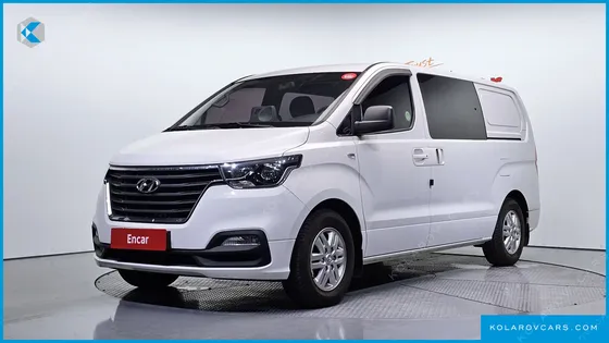 HYUNDAI STAREX VAN 5-SEATER