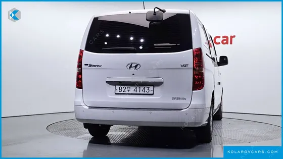 HYUNDAI STAREX VAN 5-SEATER
