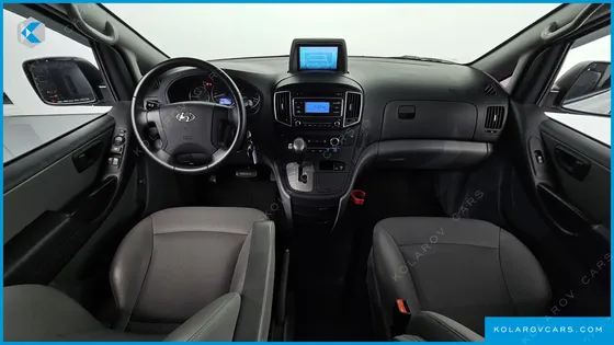 HYUNDAI STAREX VAN 5-SEATER